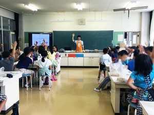 新蟹江小学校にて「たのしいぬか漬け教室」を実施しました。