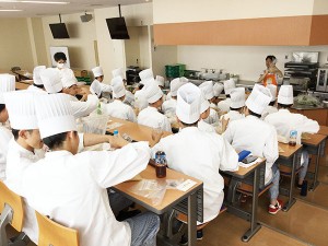 愛知調理専門学校で「ぬか漬け教室」を実施しました。